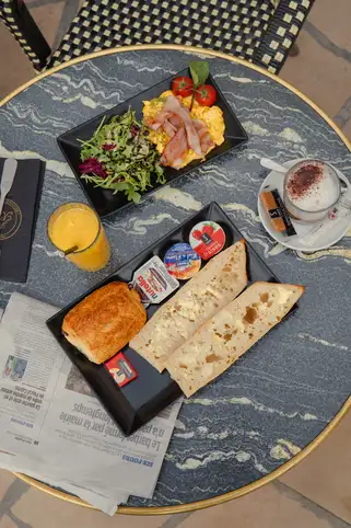 Petit d�jeuner en bord de mer